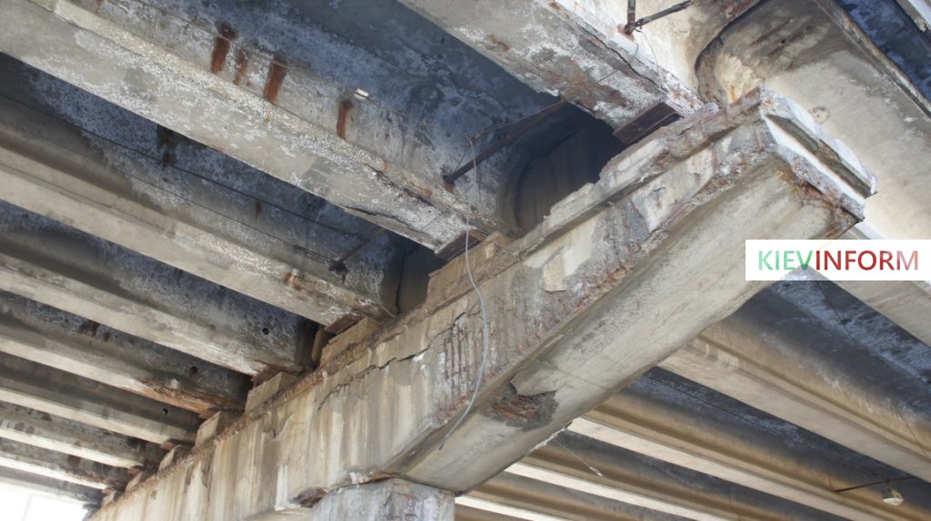 Черговий міст “втомився” в столиці (ФОТО)