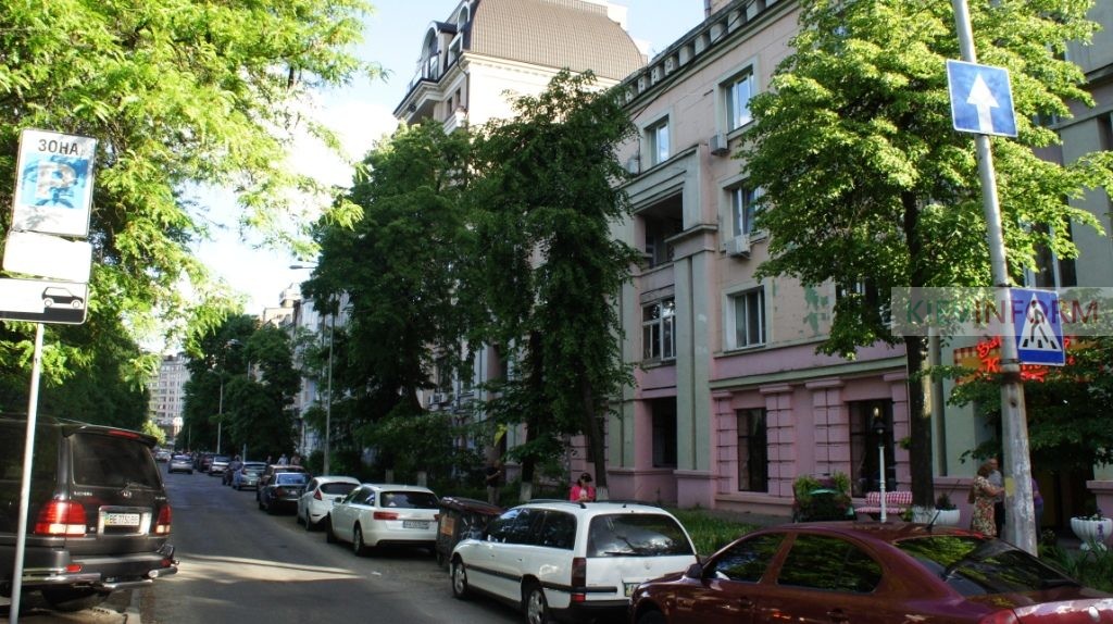 Вулиця Назарівська – прибуткові будинки та знамениті квартиранти
