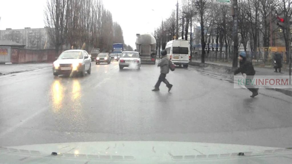 “Біжи або помри”: у підлітків в Києві з’явилася нова смертельна гра