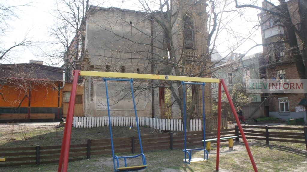 Будинок-привид у Бехтерівському провулку