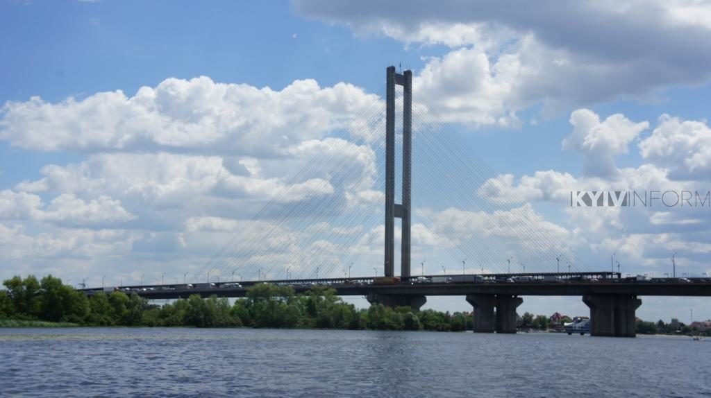 Майже всі мости Києва знаходяться у жахливому стані