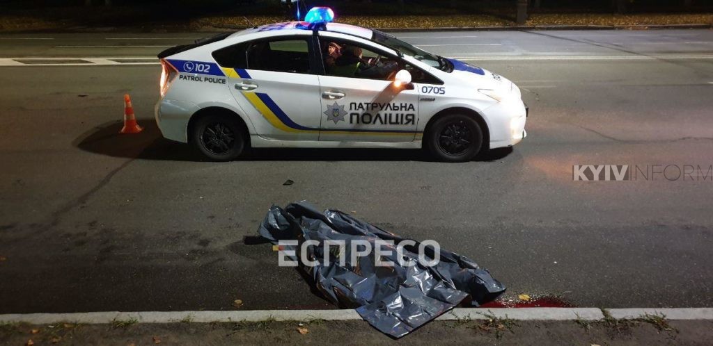 У Києві позашляховик насмерть збив на пішохідному переході чоловіка