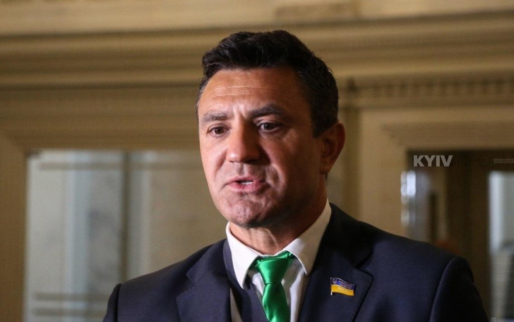 “Слуга народу” Тищенко порівняв Україну з насосом а “формулу Штайнмаєра” з надувною лялькою (ВІДЕО)
