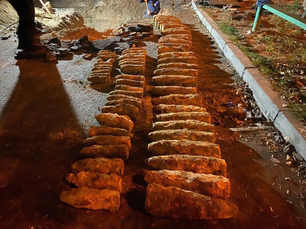 Біля Шулявського шляхопроводу в Києві знайшли майже сотню боєприпасів часів Другої світової