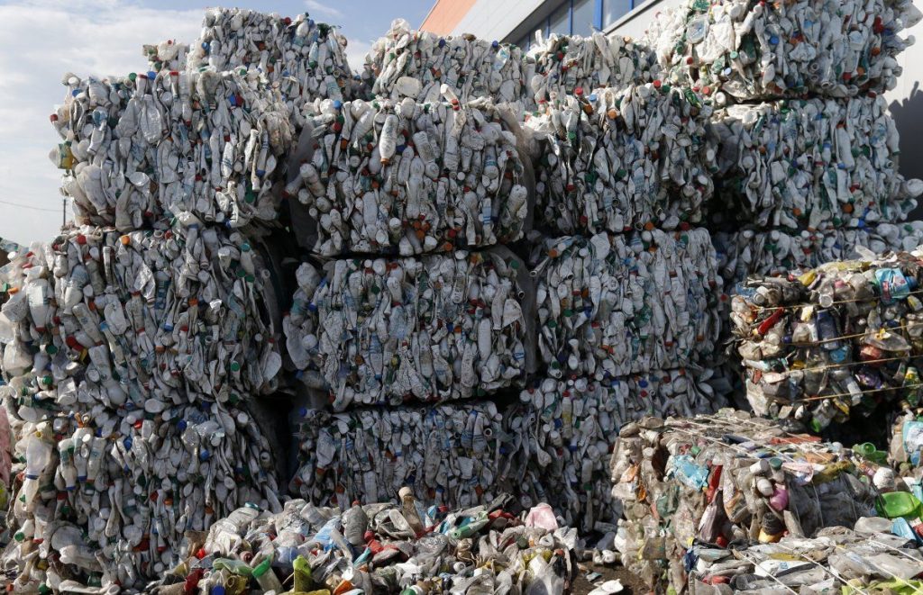 Хімічні відходи та тонни фекалій: топ-5 екологічно небезпечних місць в Києві, які краще ніколи не відвідувати.