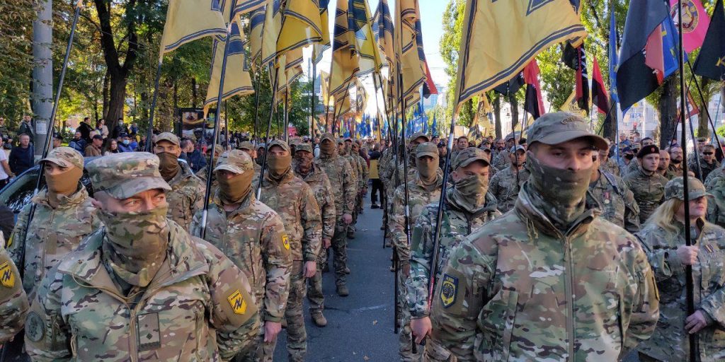 У Києві відбувається марш до дня захисника України (ФОТОРЕПОРТАЖ)