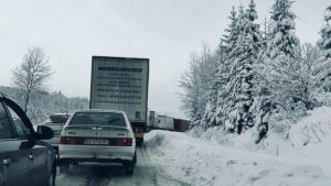 сніг, дорога, мокрий сніг