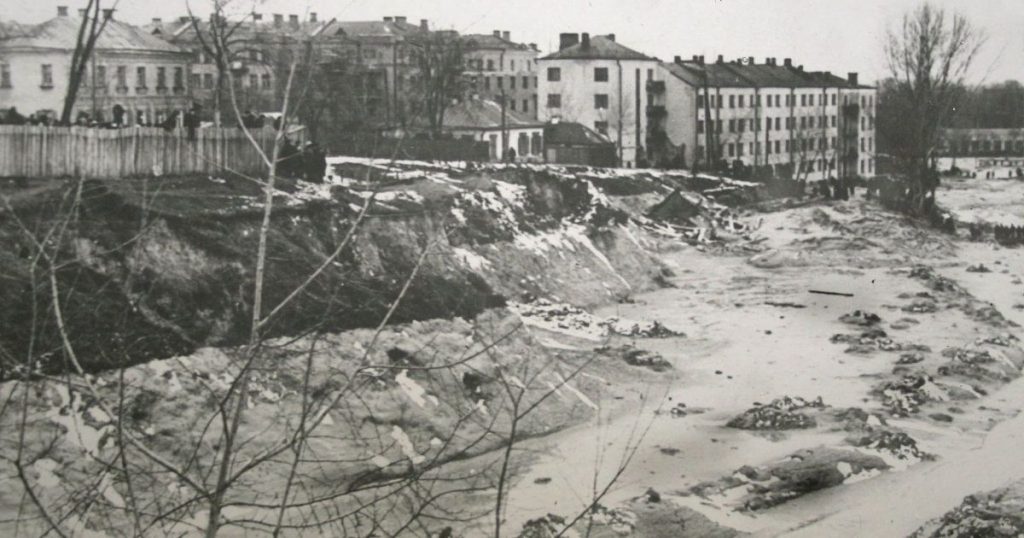 Чи вчиться влада на трагічній історії?