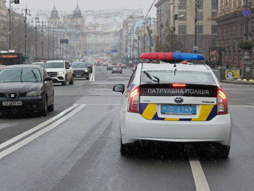 Поліцейські затримали іноземця, який вбив киянина на Майдані Незалежності