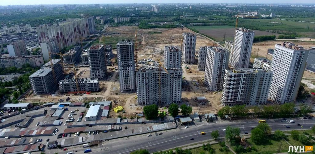 Новий Еліта Центр? У Києві зупиняють грандіозне будівництво?