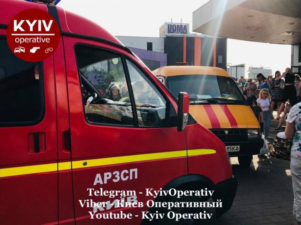 НП в метро Києва: на Лівобережній загинув молодий хлопець