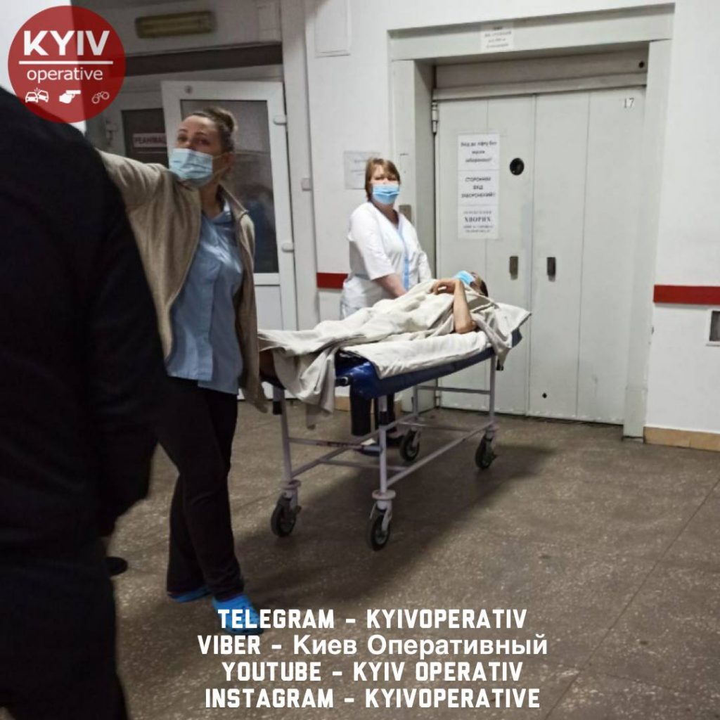 У Києві сильно побили та пограбували кур’єра, він у реанімації