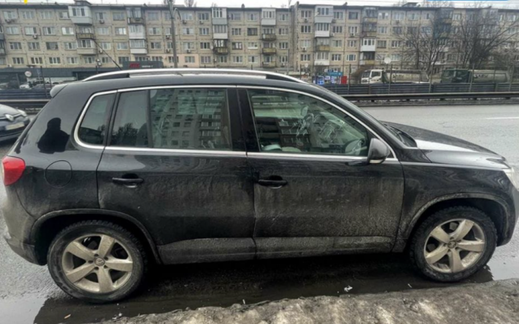 В Києві у жінки вилучили автомобіль через несплату 13 штрафів