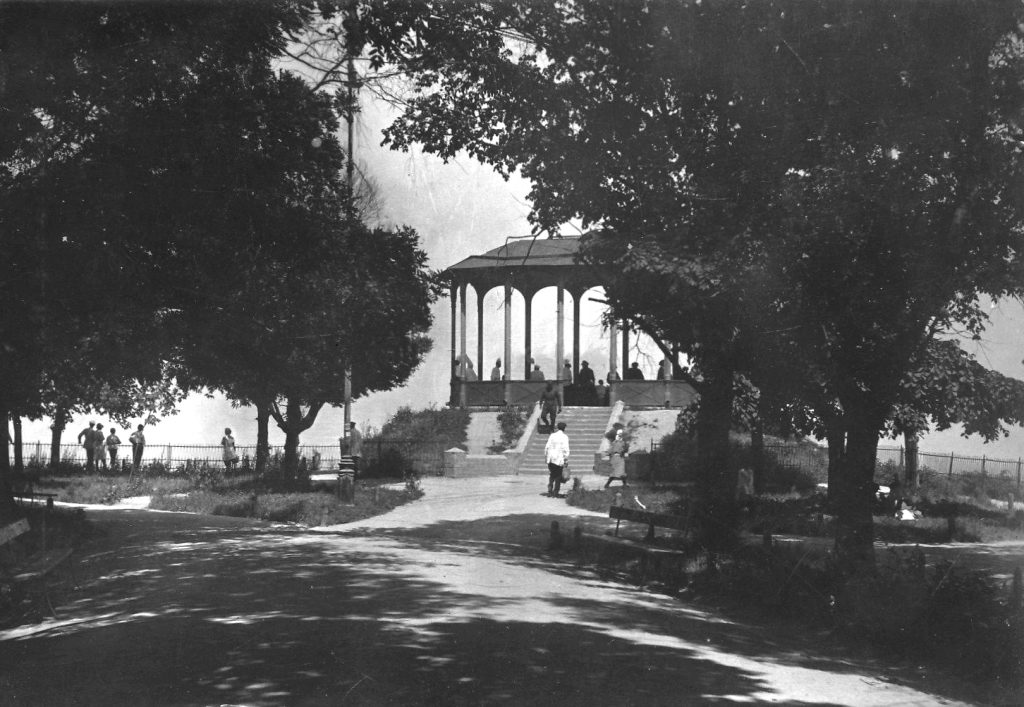 Володимирська гірка