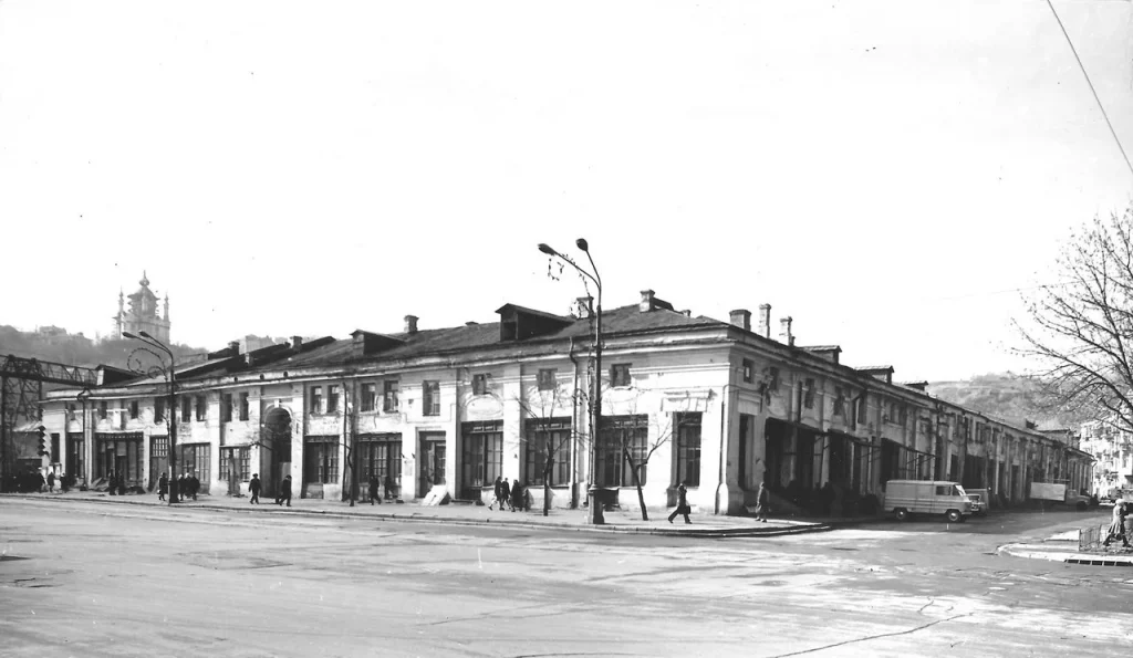 Гостиний двір