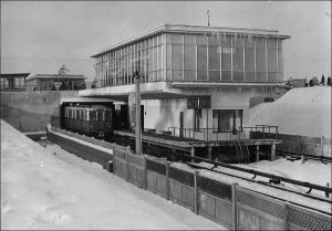 Метро Чернігівська