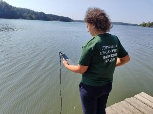 Брудна вода з Десни